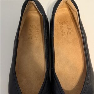 Naturalizer Women's Black Leather Flats